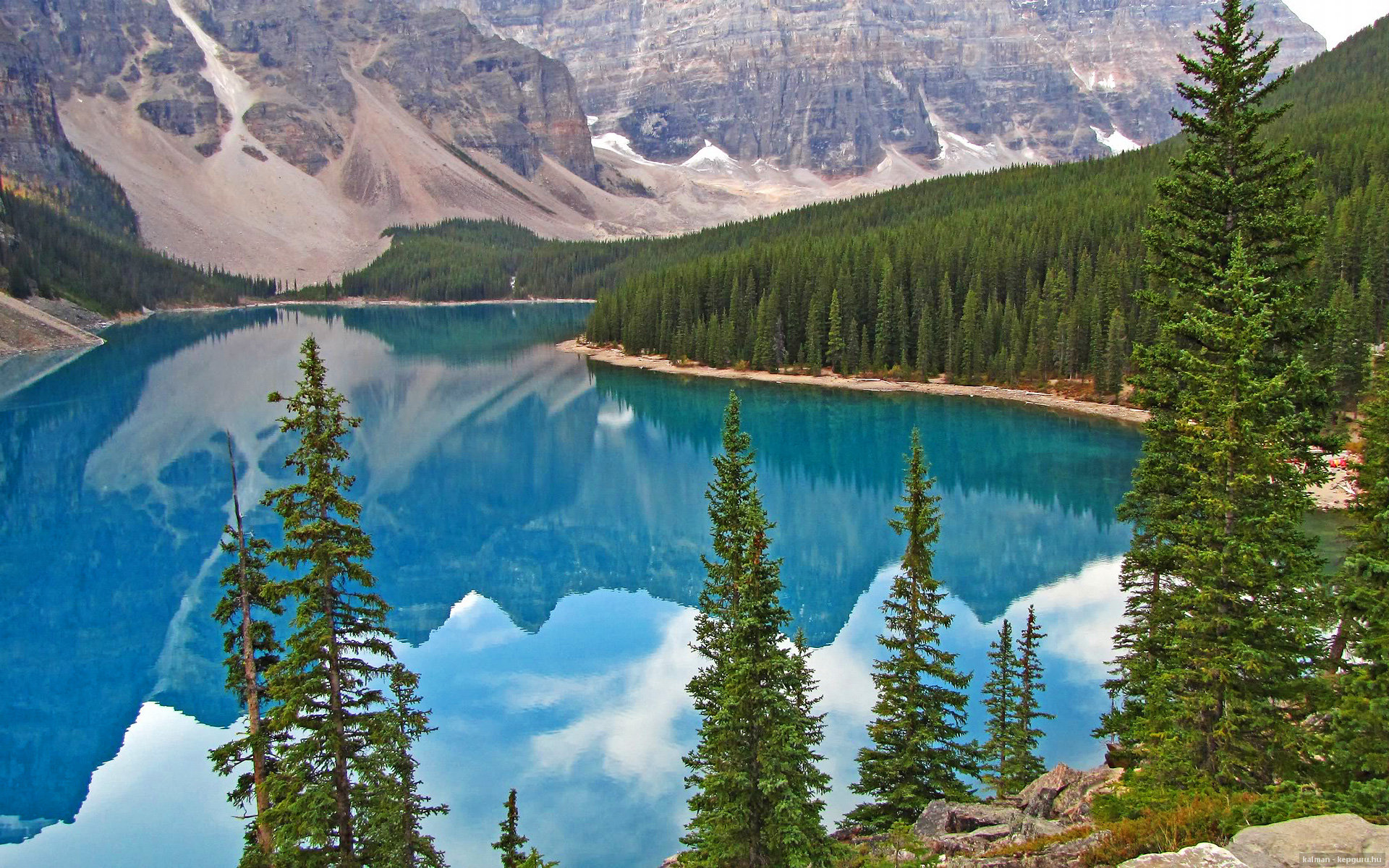 星空体育中国官网-中国足球青训系统加快建设步伐，中国青训大纲足球训练方法