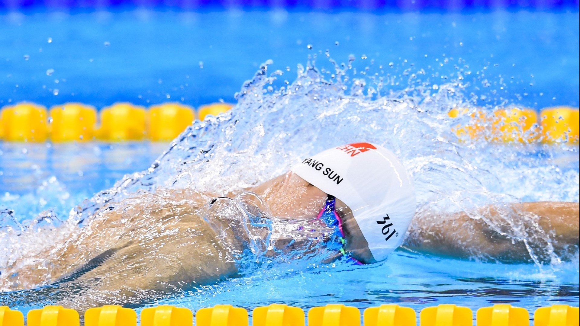 _桥下快闪赛:建筑与运动融合的另类体验_,桥下运动场